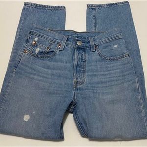 levi’s 501 style jeans lightly ripped